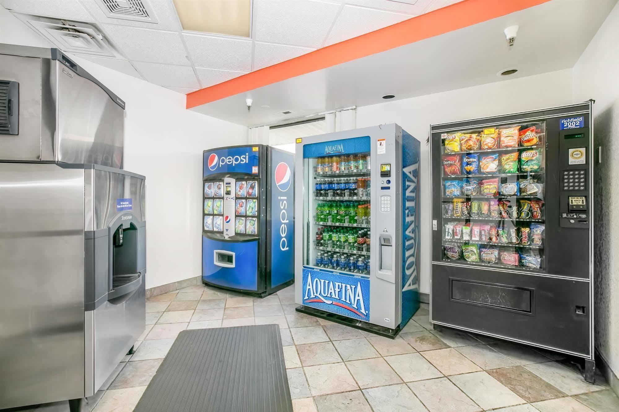 Motel 6 Minneapolis Airport - Mall Of America Esterno foto
